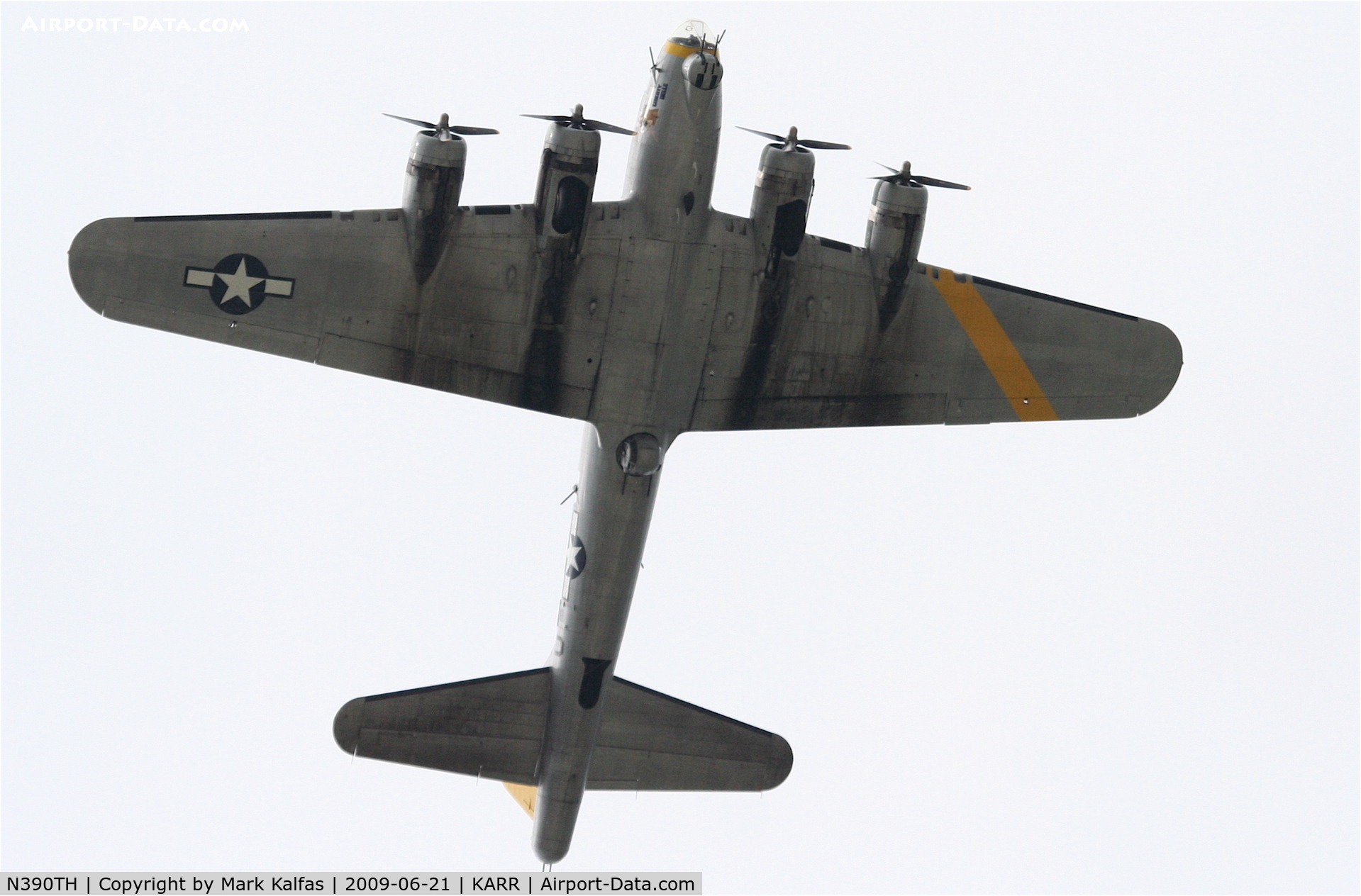 N390TH, 1944 Boeing B-17G Flying Fortress C/N Not found 44-85734, B-17G, North to South fly-by, over KARR TWR at 1000'
