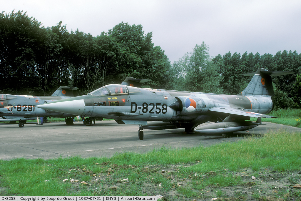 D-8258, Lockheed F-104G Starfighter C/N 683-8258, The last opportunity to photograph the Dutch Starfighters was during the spottersday of 1987. Four years after being wfu the spotters community was invited to visit Ypenburg store before the Starfighterster were dislocated to various spots in the Netherla
