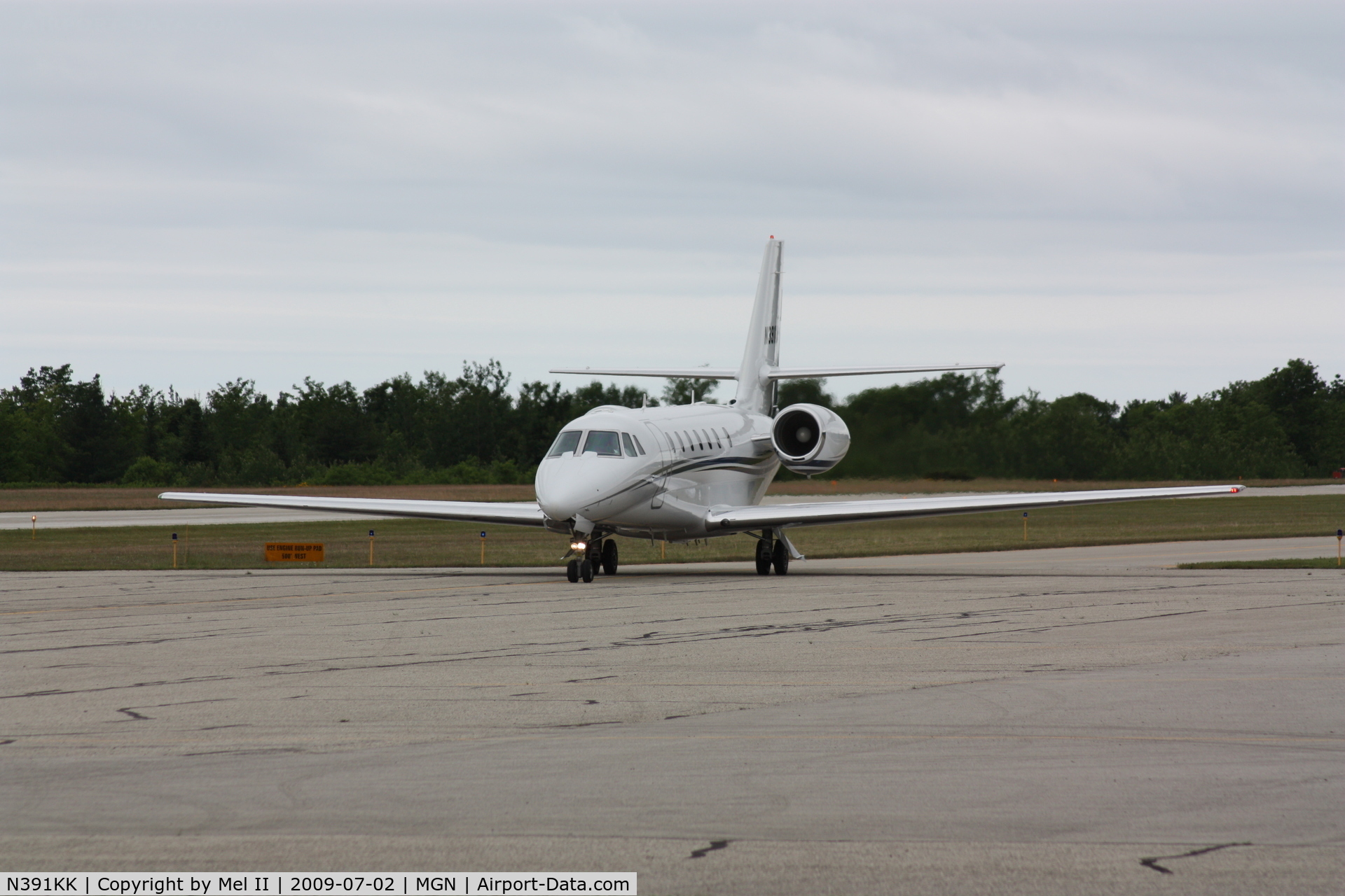 N391KK, 2006 Cessna 680 Citation Sovereign C/N 680-0074, Taxi To Parking