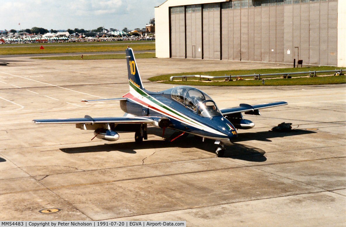 MM54483, Aermacchi MB-339A C/N 6678/073/AD012, MB.339A of the Frecce Tricolori display team at the 1991 Intnl Air Tattoo at RAF Fairford.