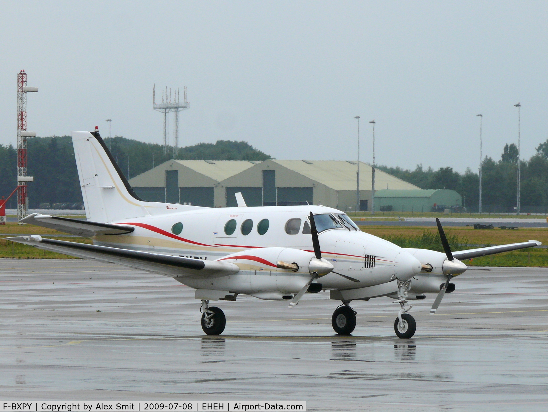 F-BXPY, 1976 Beech C90 King Air C/N LJ-684, Beech C90 King Air F-BXPY Chalair