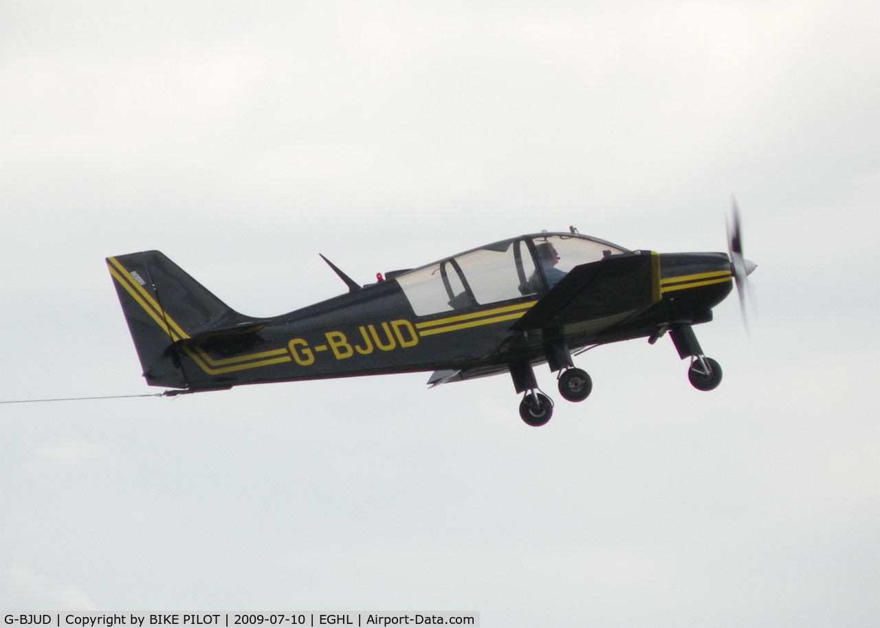 G-BJUD, 1973 Robin DR-400-180R Remorqueur Regent C/N 870, CLIMBING OUT FOR AN AIR LAUNCH