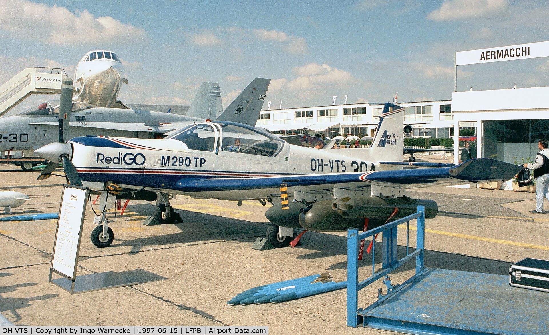 OH-VTS, Aermacchi M-290TP Redigo C/N 41, Aermacchi M.290TP Redigo (formerly known as VALMET L-90TP Redigo) at the Aerosalon Paris 1997