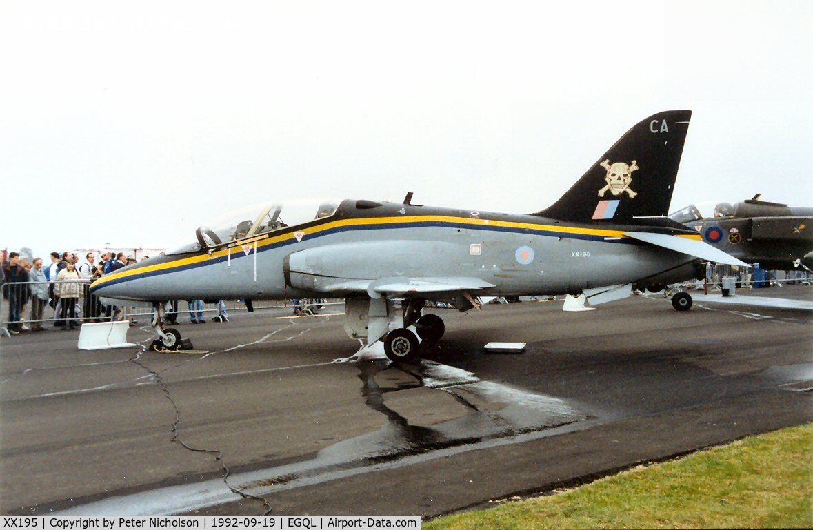 XX195, 1978 Hawker Siddeley Hawk T.1 C/N 042/312042, Hawk T.1 of 100 Squadron at the 1992 Leuchars Airshow.