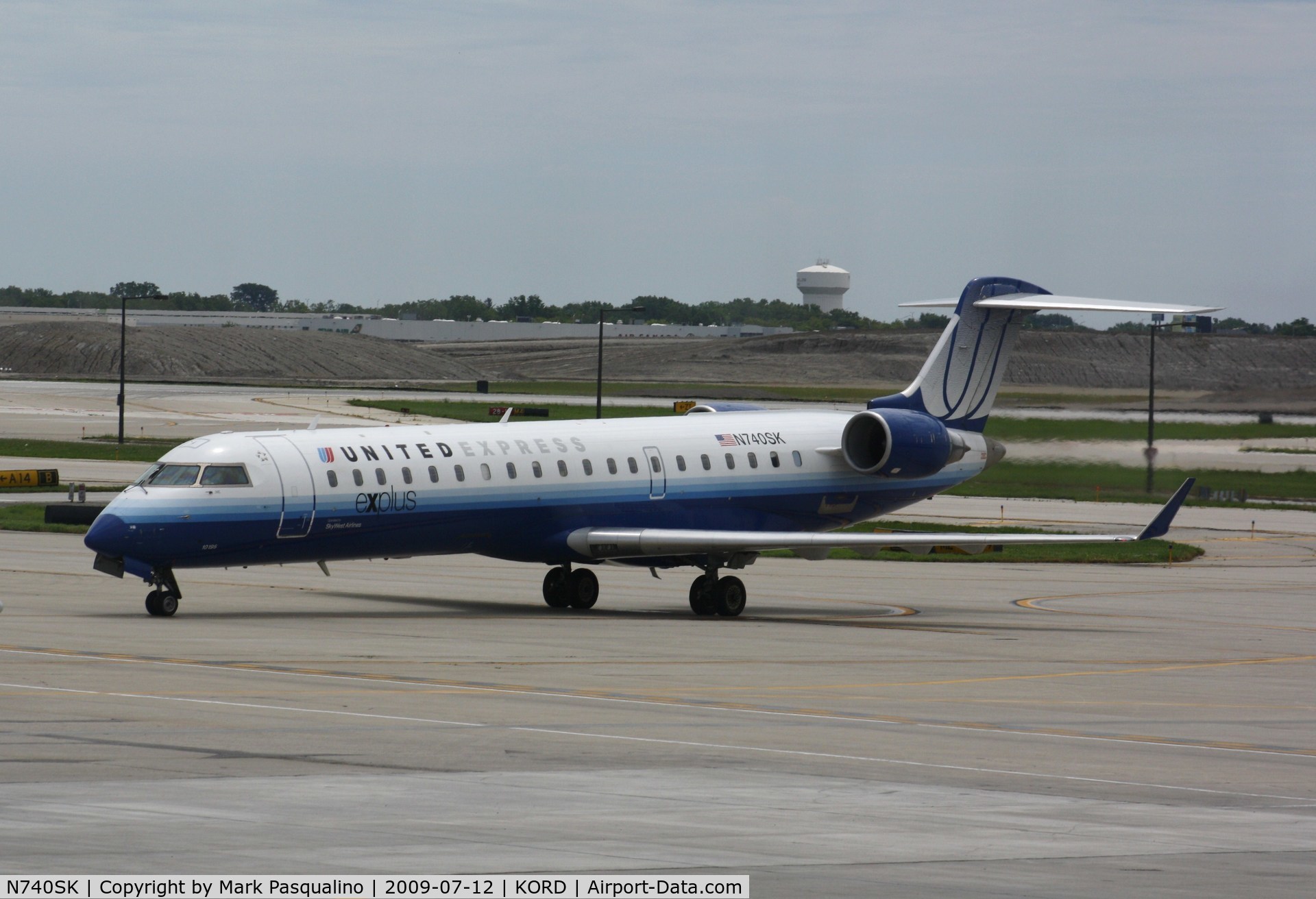 N740SK, 2005 Bombardier CRJ-701 (CL-600-2C10) Regional Jet C/N 10196, CL-600-2C10