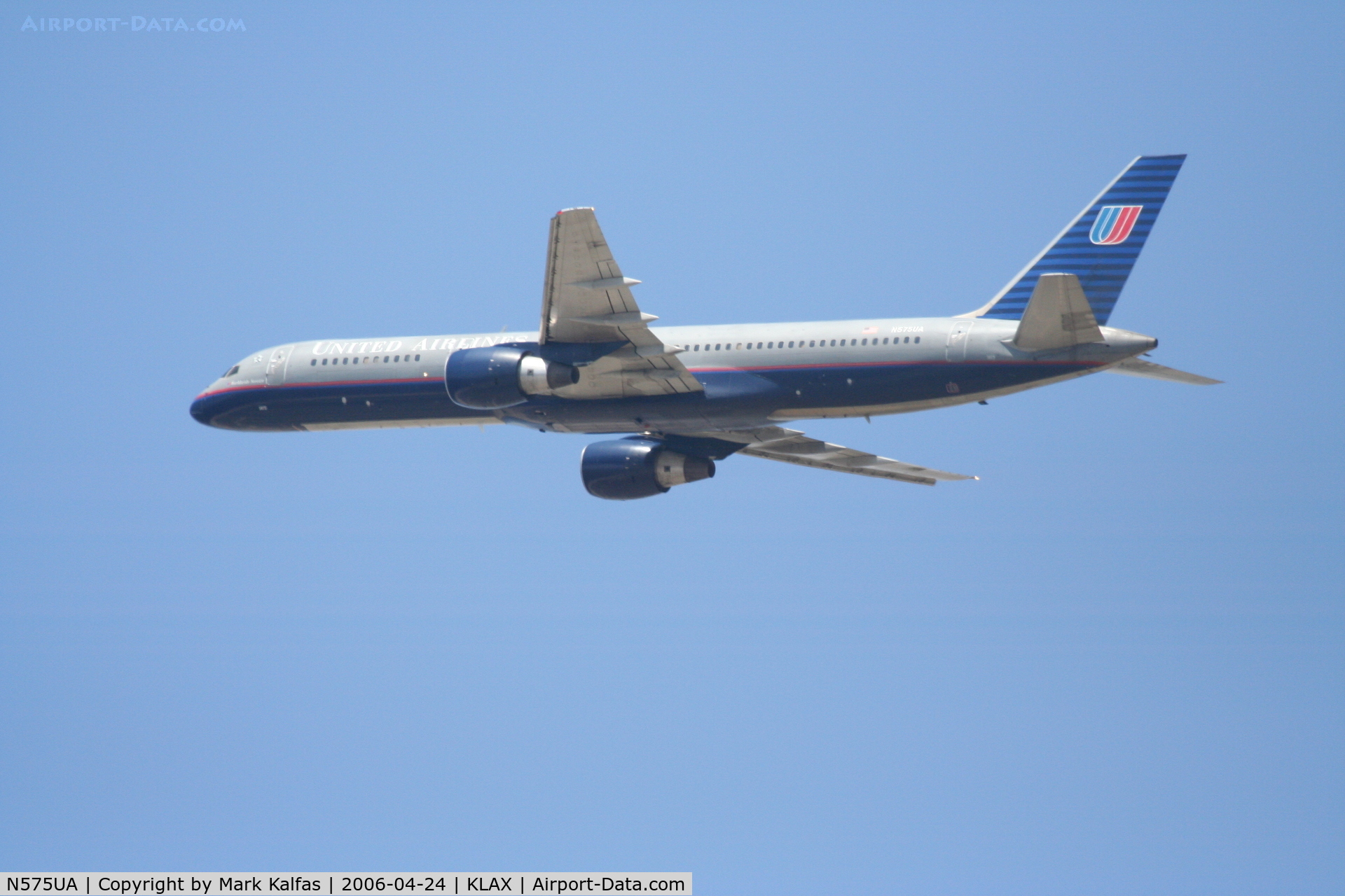 N575UA, 1993 Boeing 757-222 C/N 26689, United Airlines Boeing 757-222, N575UA departs KLAX RWY 25R