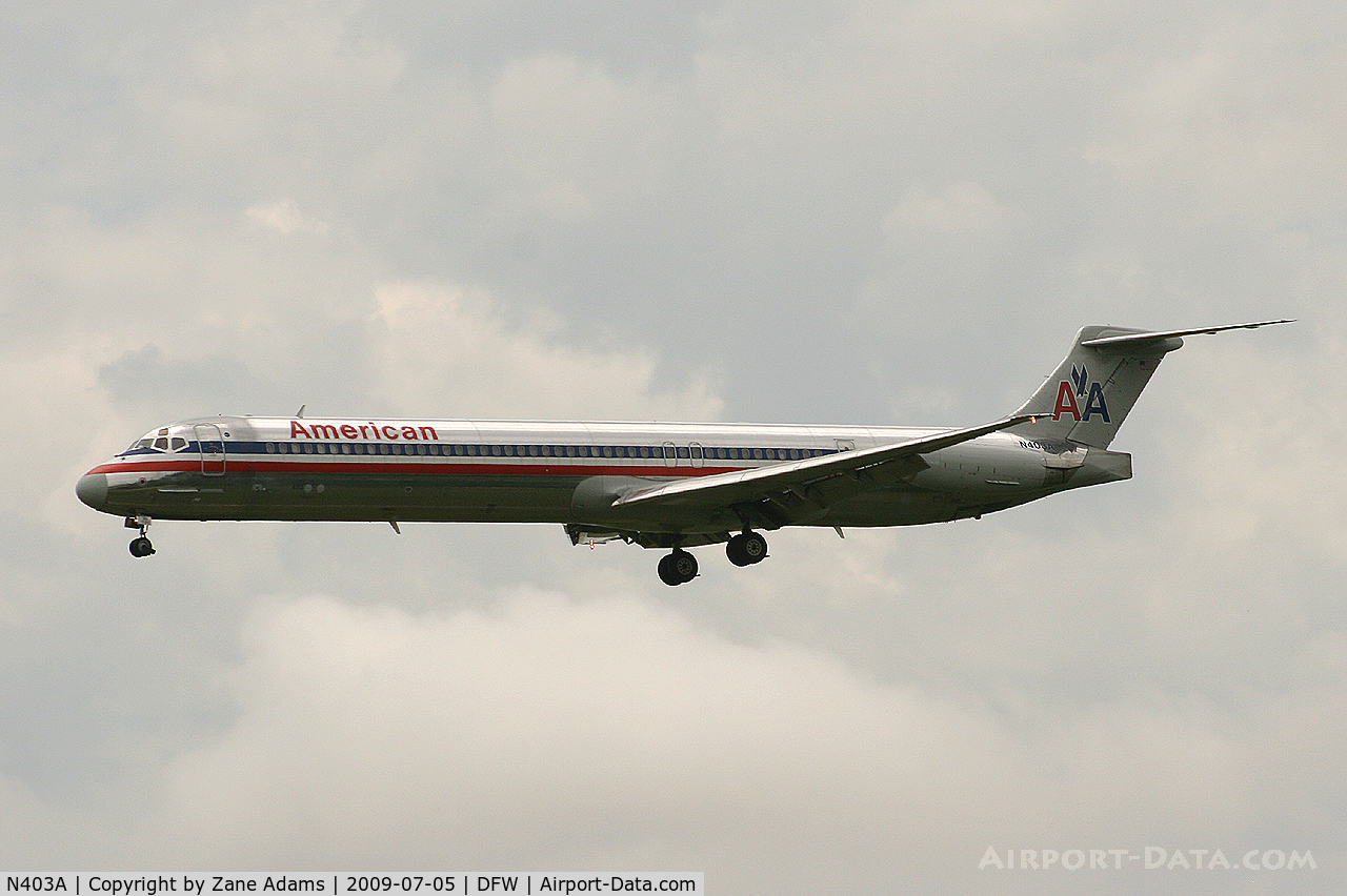 N403A, 1986 McDonnell Douglas MD-82 (DC-9-82) C/N 49314, American Airlines landing at DFW