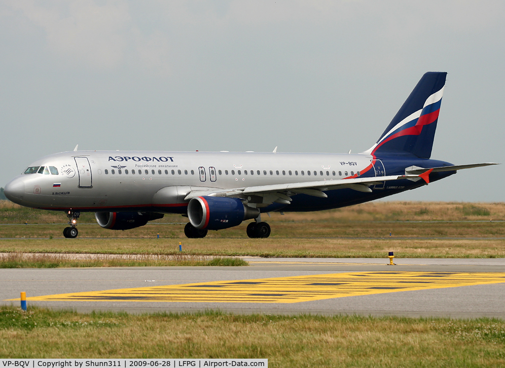 VP-BQV, 2006 Airbus A320-214 C/N 2920, Taxiing for departure...