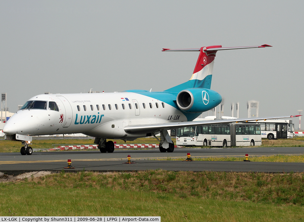 LX-LGK, 2005 Embraer ERJ-135LR (EMB-135LR) C/N 14500886, Taxiing on parallels runways...
