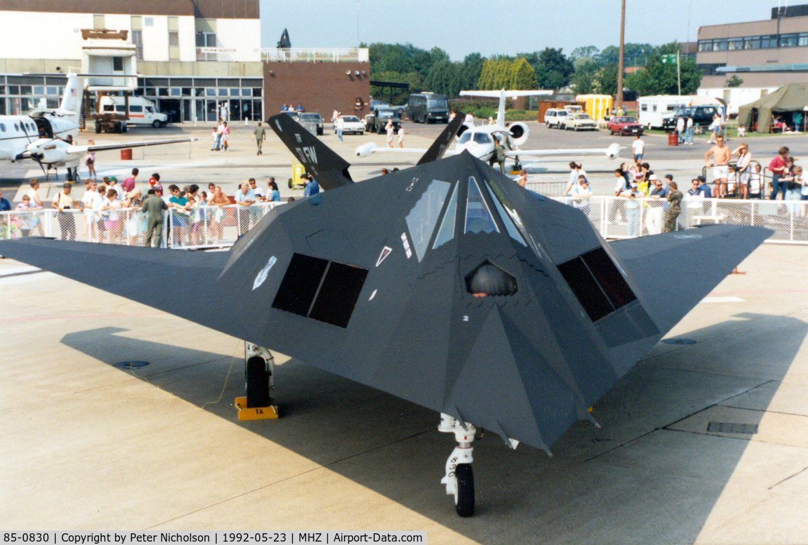 85-0830, 1985 Lockheed F-117A Nighthawk C/N A.4052, Another view of Retro 41, the 37th Fighter Wing Nighthawk at the 1992 Mildenhall Air Fete.