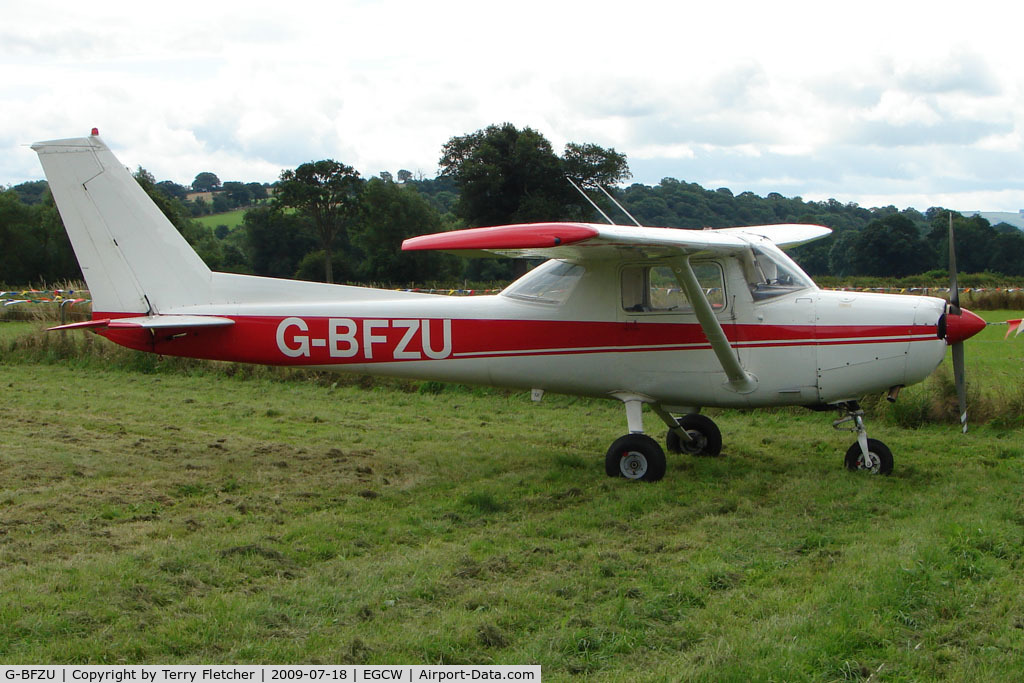 G-BFZU, 1979 Reims FA152 Aerobat C/N 0355, Cessna 152 on 2009 Welshpool Air Day