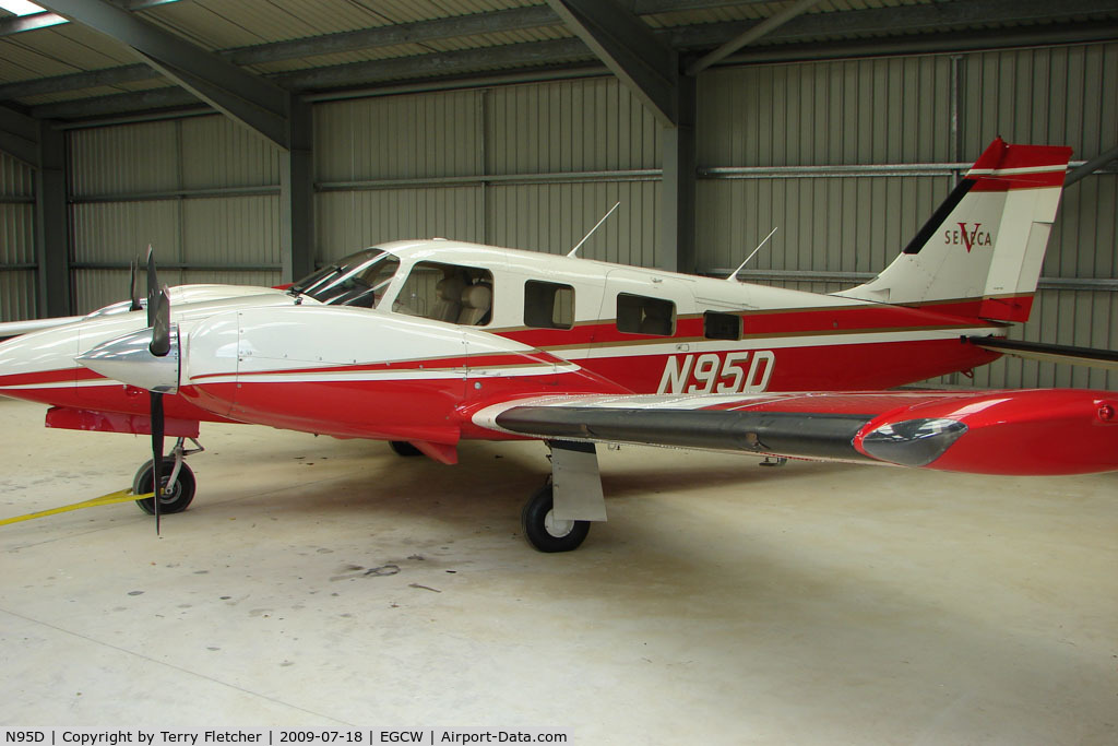 N95D, 1998 Piper PA-34-220T Seneca C/N 3449060, Piper Pa-34-220T hangared on 2009 Welshpool Air Day