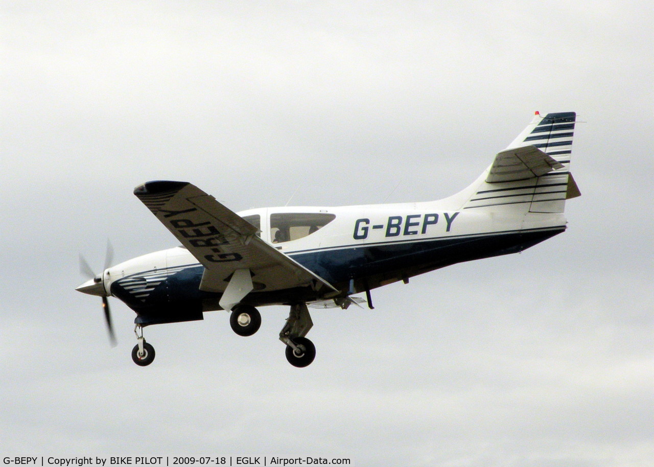 G-BEPY, 1977 Rockwell Commander 112B C/N 524, LANDING RWY 25