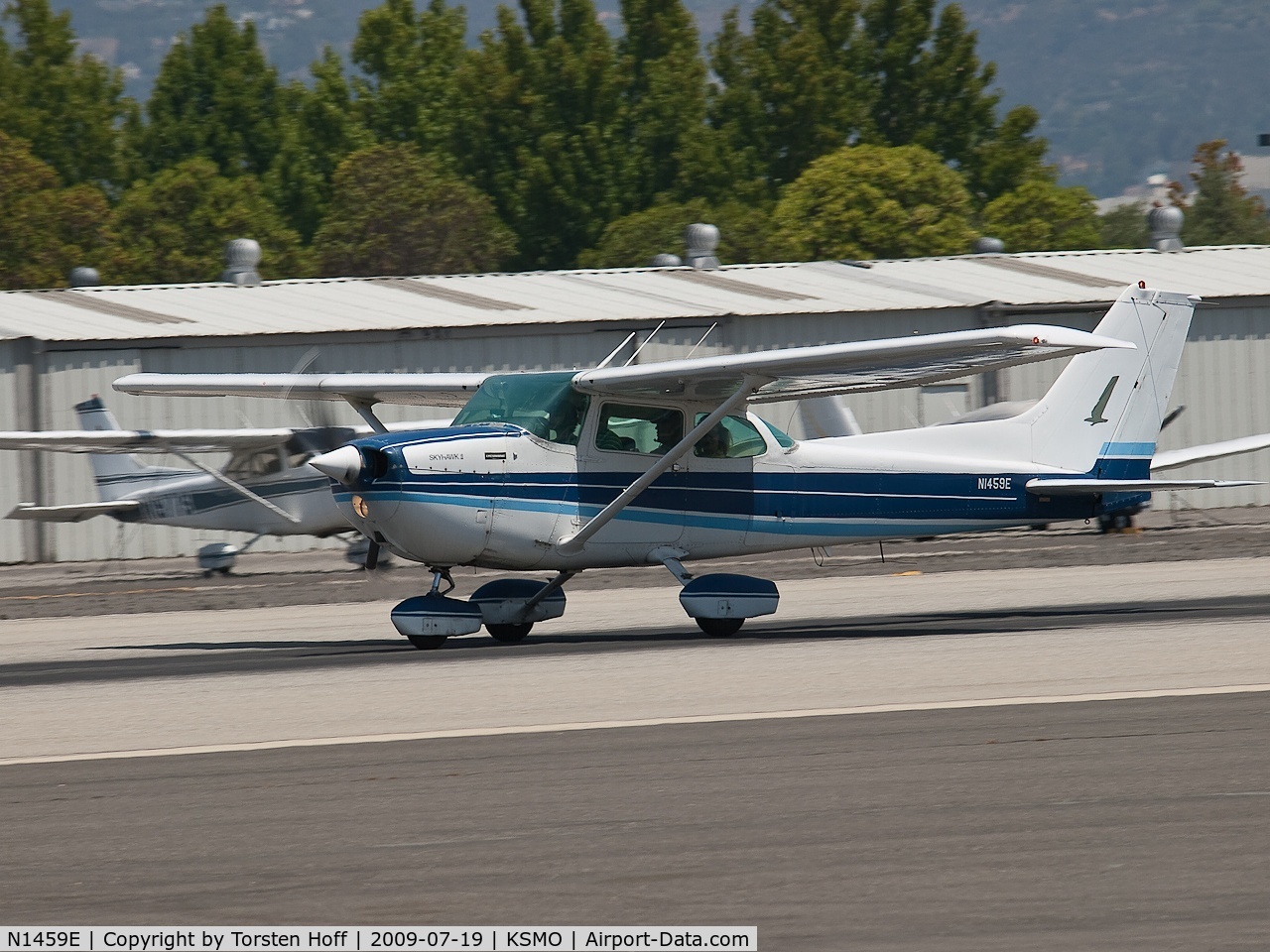 N1459E, 1978 Cessna 172N C/N 17271007, N1459E departing from RWY 21