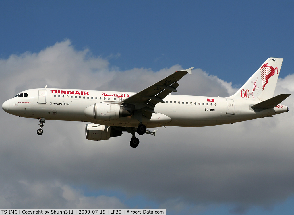 TS-IMC, 1990 Airbus A320-211 C/N 0124, Landing rwy 32L with partial 60th anniversary sticker on tail...