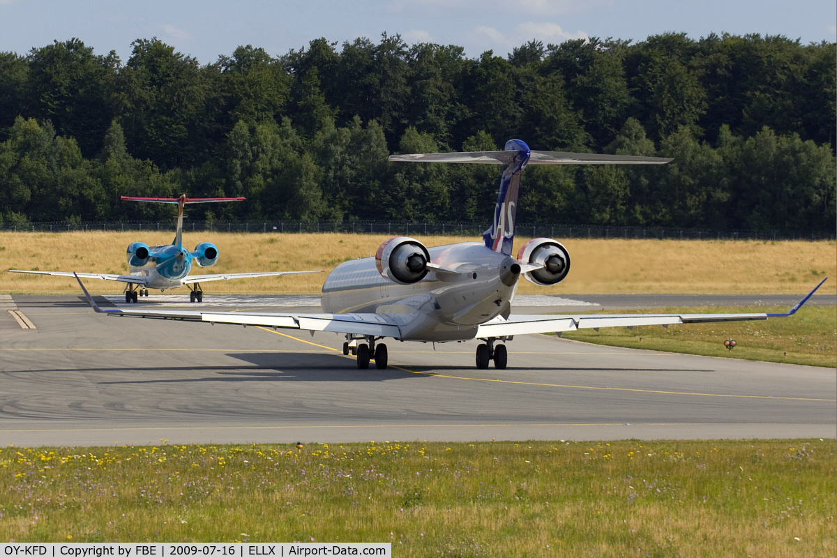 OY-KFD, 2009 Bombardier CRJ-900 (CL-600-2D24) C/N 15221, SAS CRJ-900 at the holdingpoint RW24
