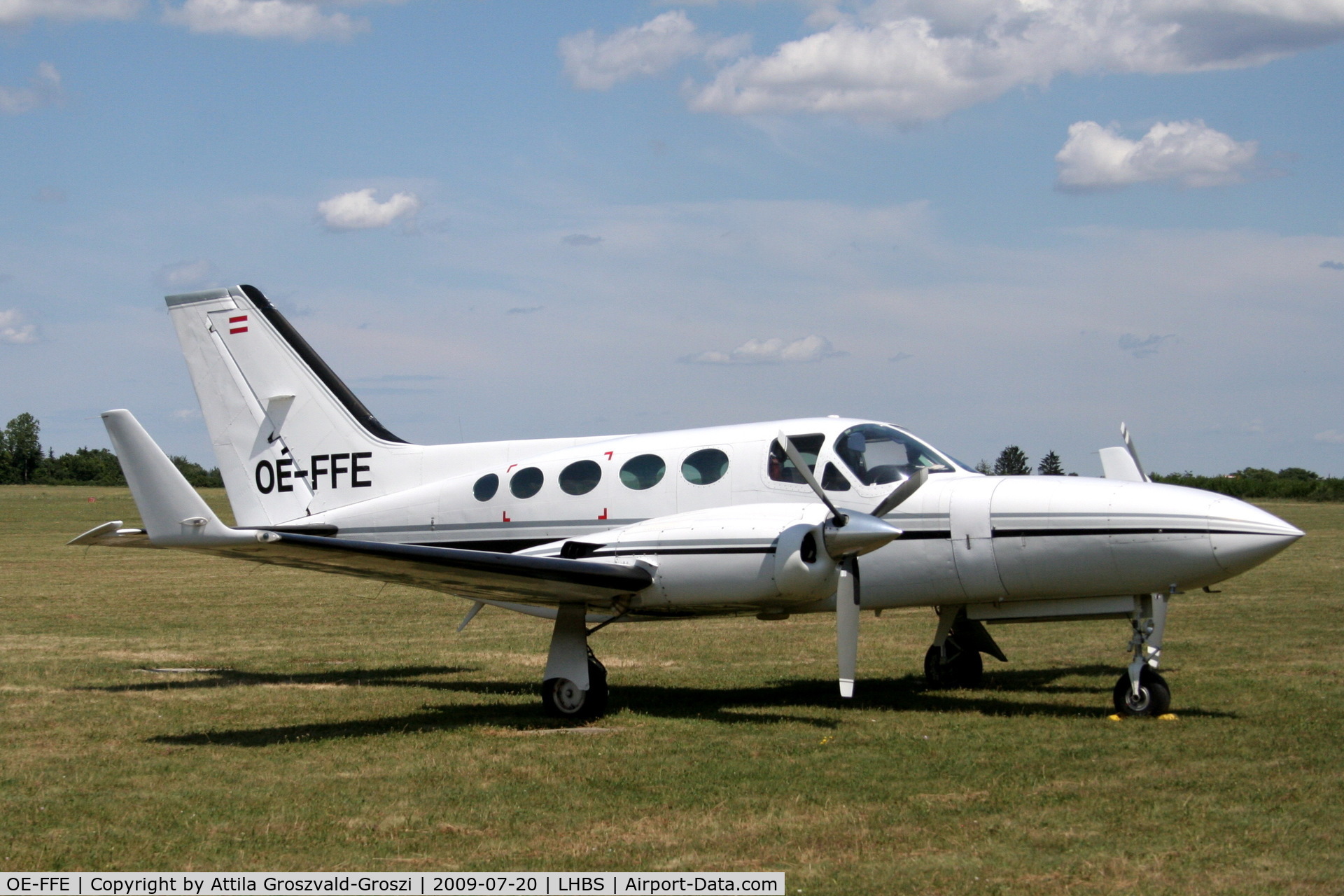 OE-FFE, Cessna 421C Golden Eagle C/N 421C0120, Budaörs-Airport / Hungary - LHBS