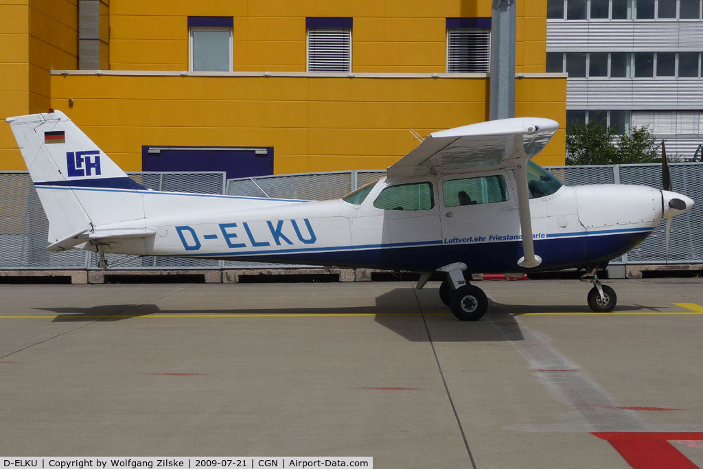 D-ELKU, 1980 Reims FR172K Hawk XP C/N FR17200656, visitor