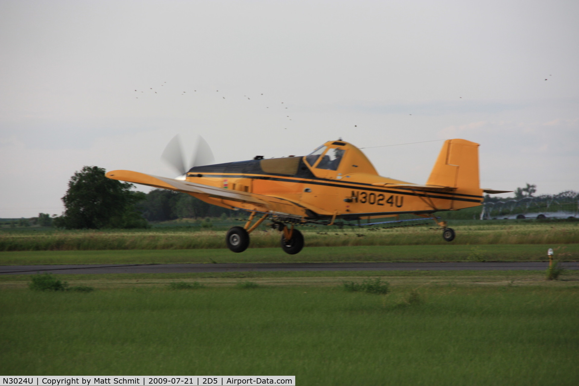 N3024U, Piper PA-28RT-201T Arrow IV C/N 28R7931103, Touching down on RWY 30, 2D5