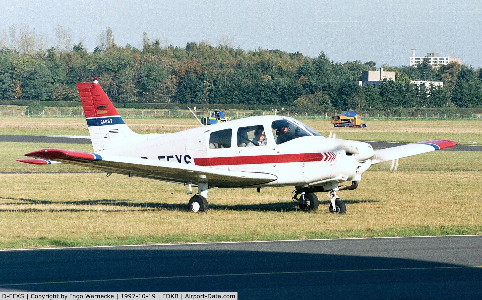 D-EFXS, Piper PA-28-161 Cadet C/N 2841243, Piper PA-28-161 Cadet at Bonn-Hangelar airfield