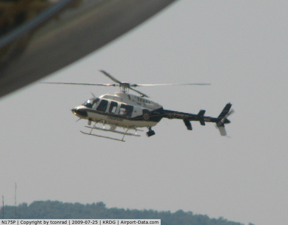 N175P, 1998 Bell 407 C/N 53316, at Reading