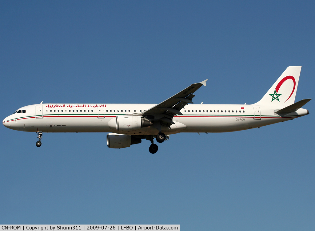 CN-ROM, 2007 Airbus A321-211 C/N 3070, Landing rwy 32L