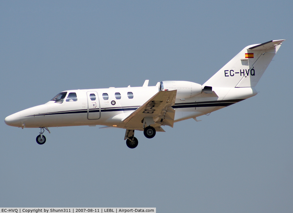EC-HVQ, 2001 Cessna 525 Citation CJ1 C/N 525-0436, Landing rwy 25R