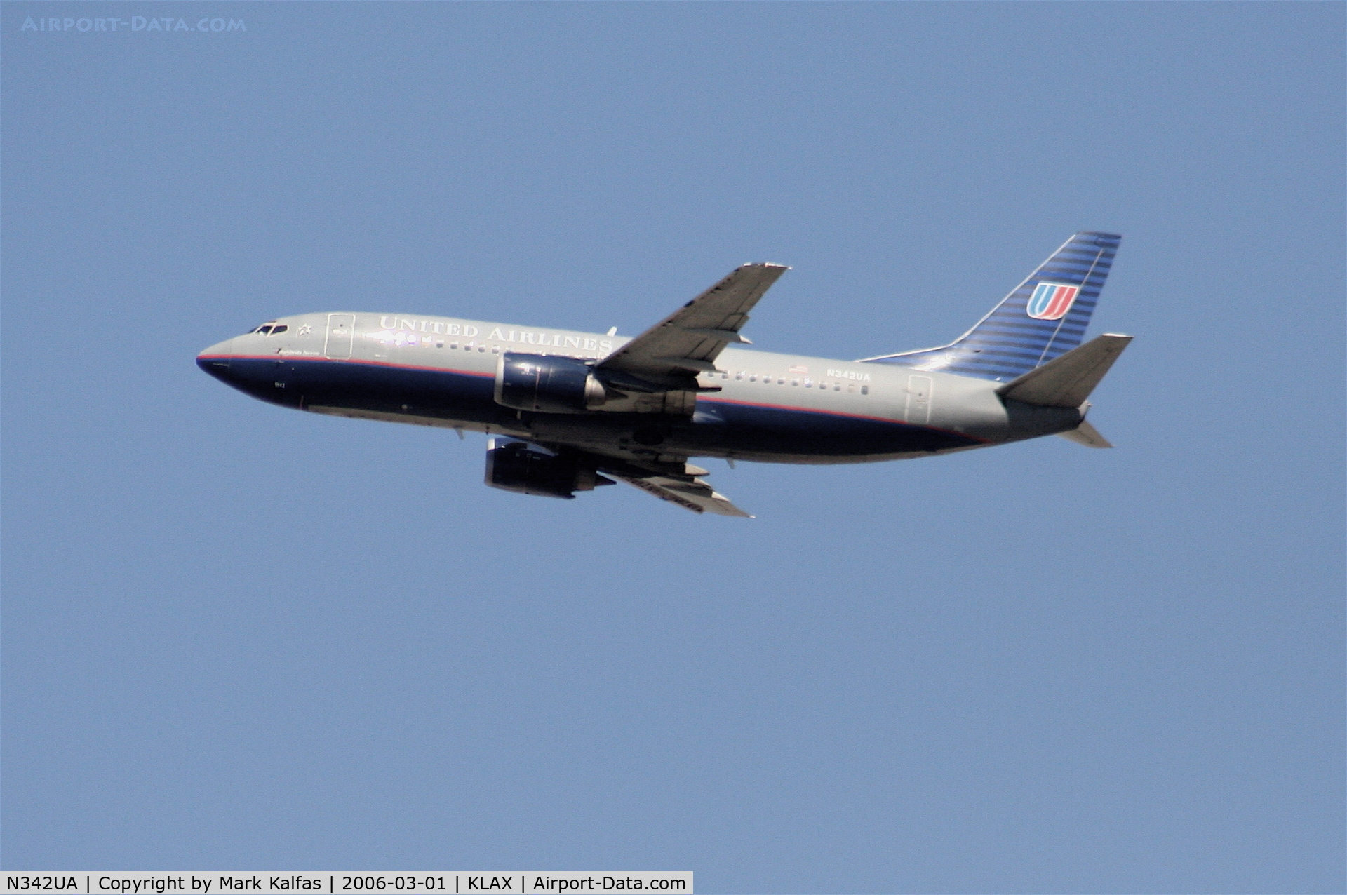 N342UA, 1988 Boeing 737-322 C/N 24246, United Airlines Boeing 737-322, N342UA departing KLAX 25R.