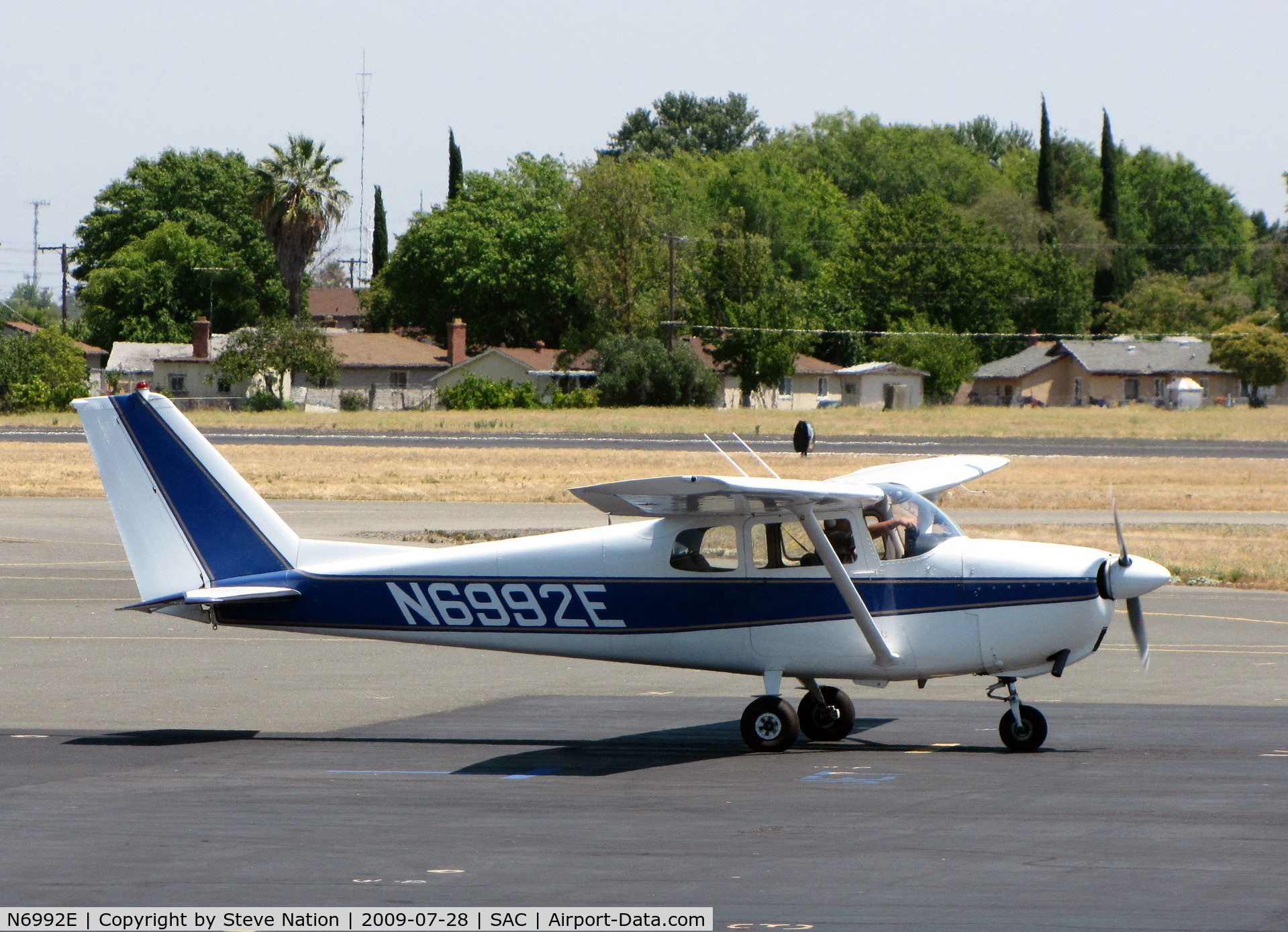 N6992E, 1960 Cessna 175A Skylark C/N 56492, 1960 Cessna 175A ready to taxy