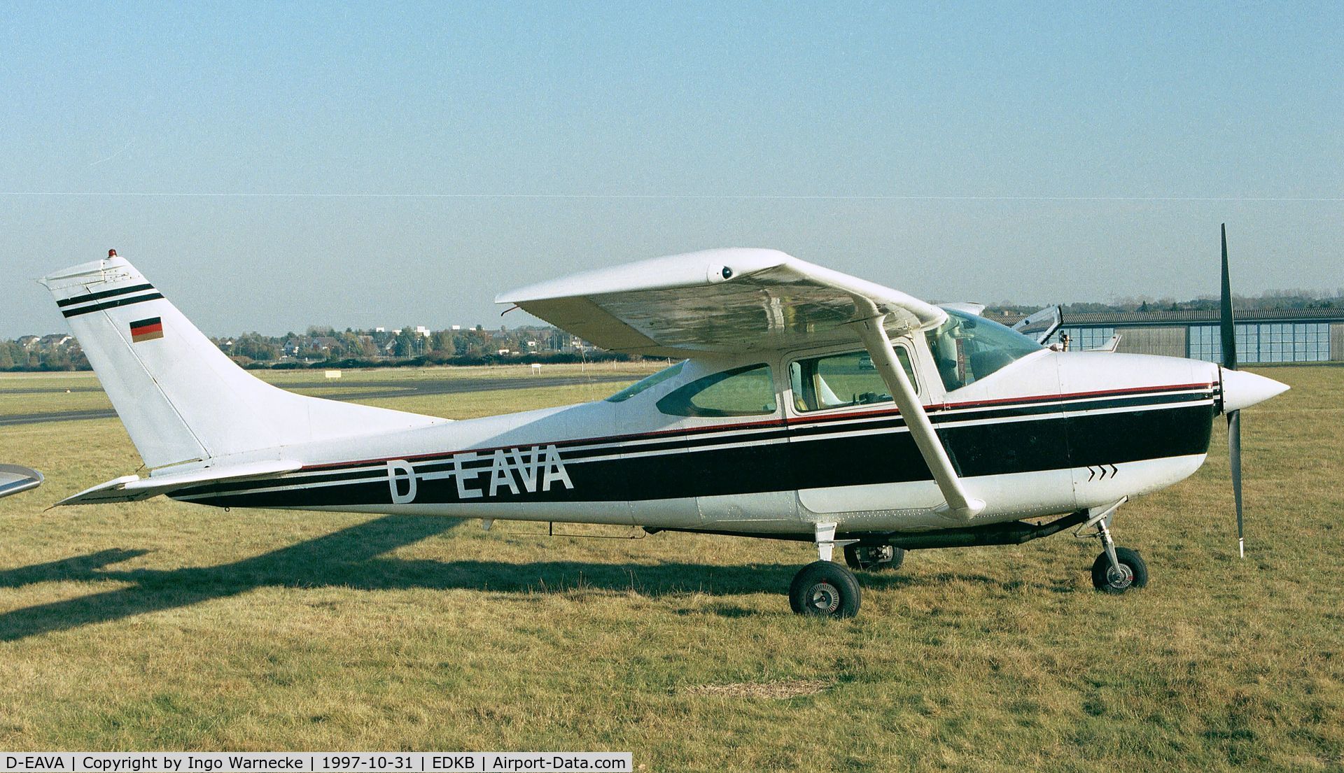 D-EAVA, Cessna 182M Skylane Skylane C/N 18259806, Cessna 182M Skylane at Bonn-Hangelar airfield