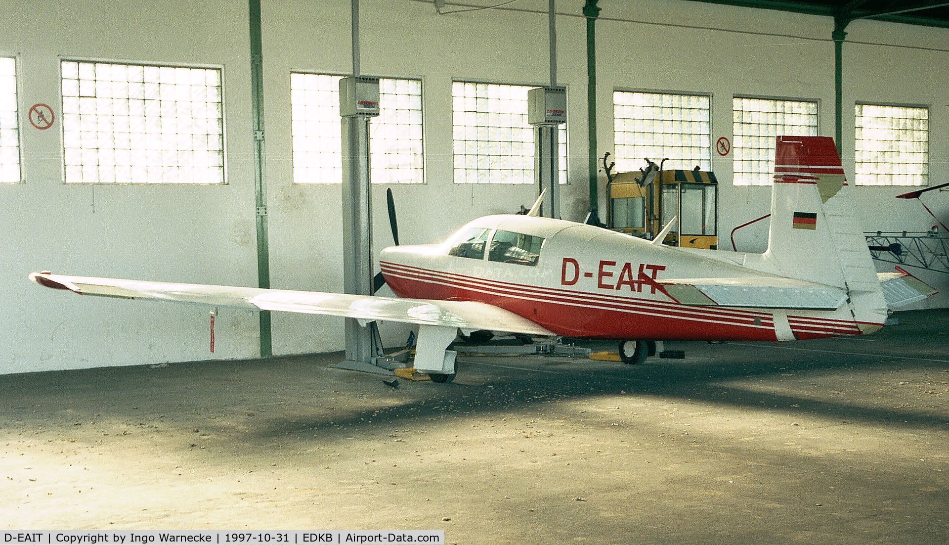 D-EAIT, 1983 Mooney M20K C/N 25-0771, Mooney M20K Model 231 at Bonn-Hangelar airfield
