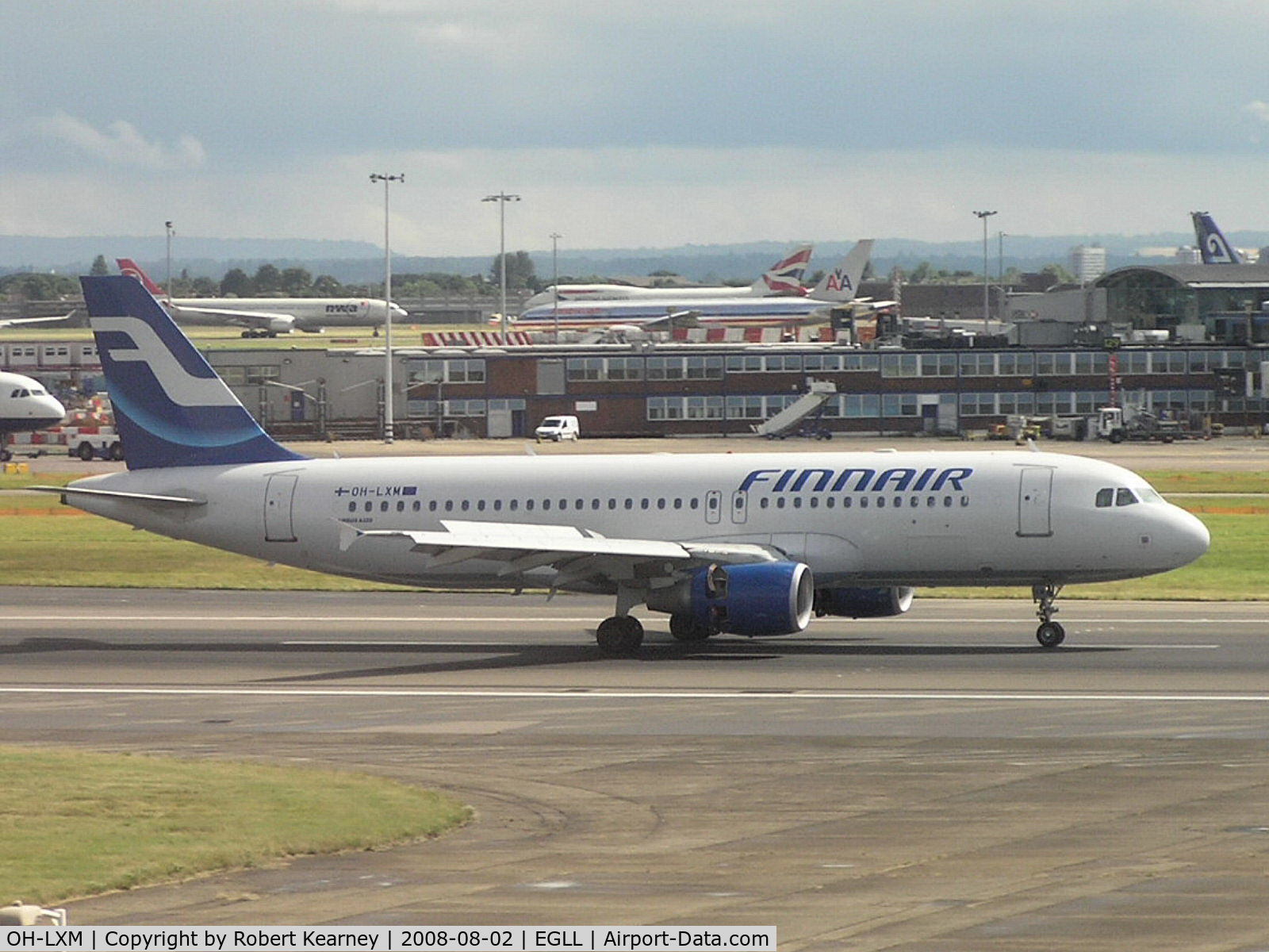 OH-LXM, 2003 Airbus A320-214 C/N 2154, Finnair coming to a stop