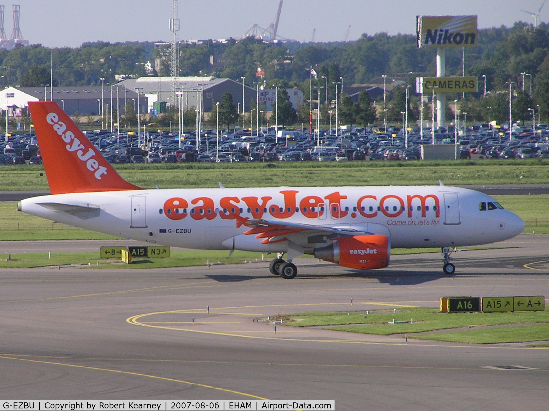 G-EZBU, 2007 Airbus A319-111 C/N 3118, Easy Jet taxiing for take-off
