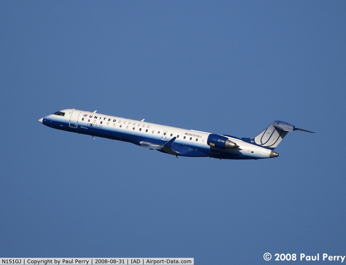N151GJ, 2005 Bombardier CRJ-702 (CL-600-2C10) Regional Jet C/N 10216, United airborne
