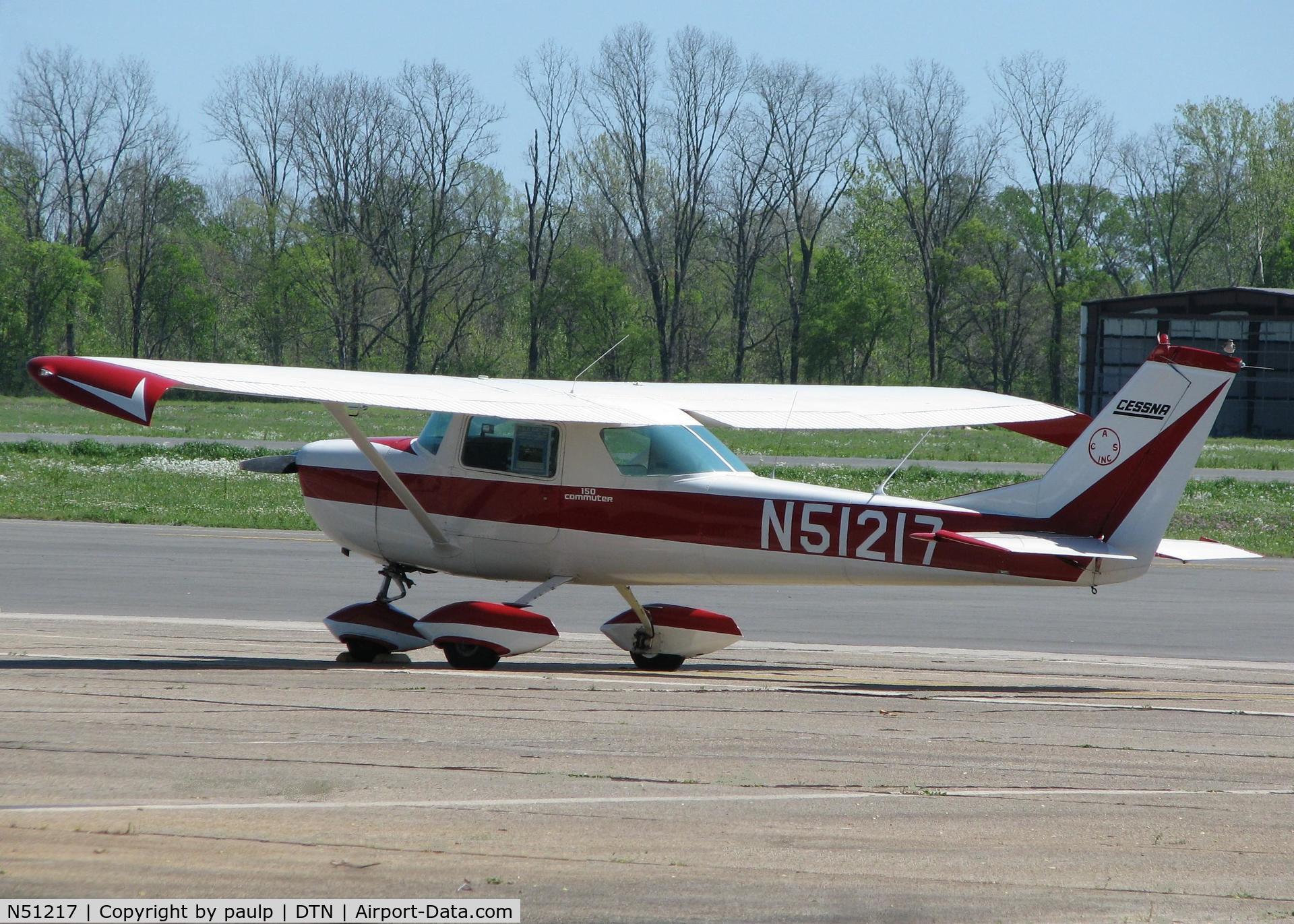 N51217, 1968 Cessna 150J C/N 15069843, At Downtown Shreveport.