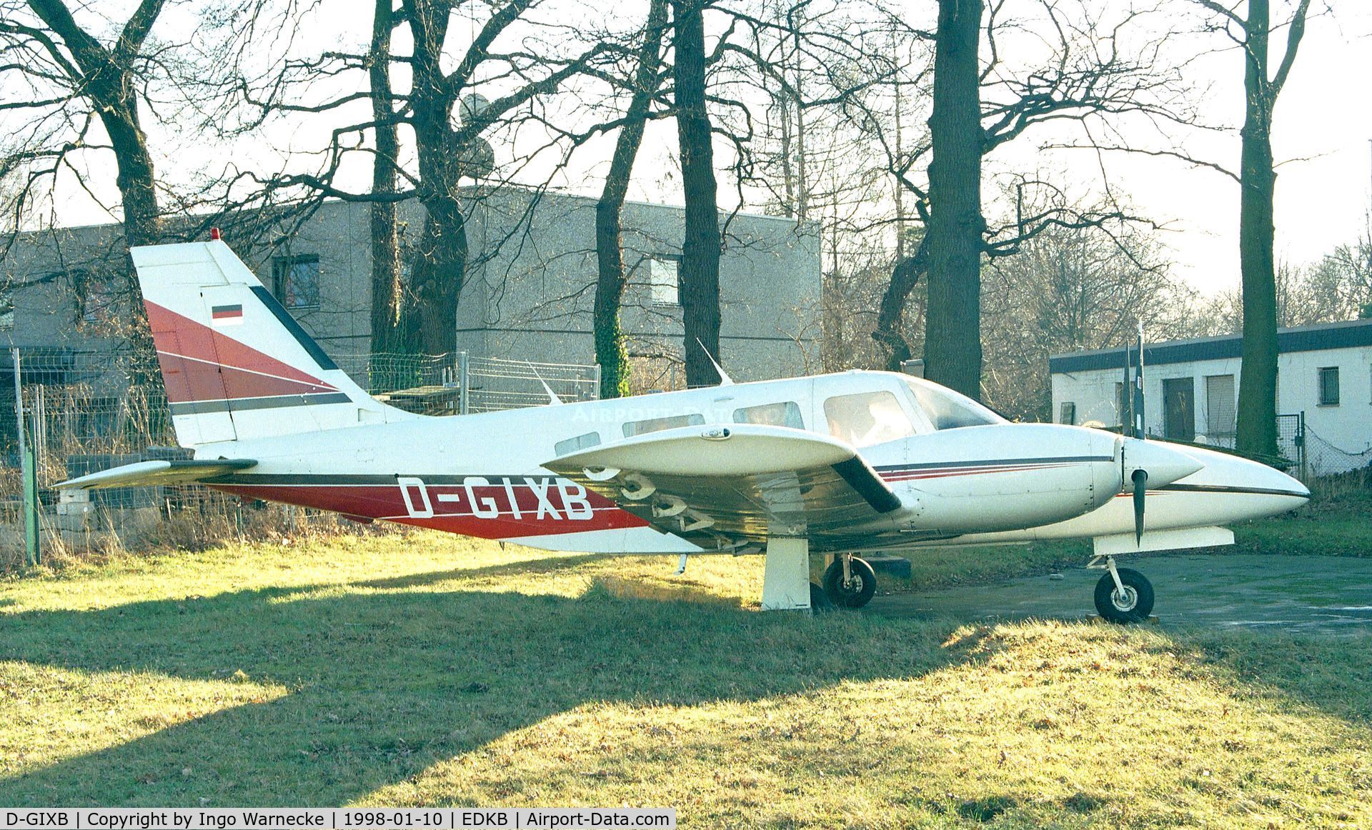 D-GIXB, Piper PA-34-220T Seneca III C/N 34-8233151, Piper PA-34-220T Seneca III at Bonn-Hangelar airfield