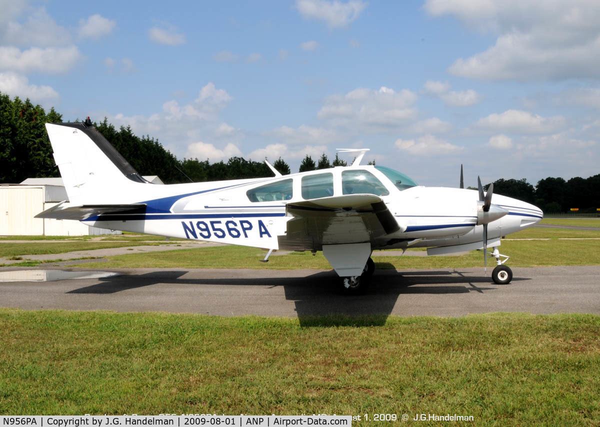 N956PA, 1969 Beech D55 Baron C/N TE-703, at Annapolis MD