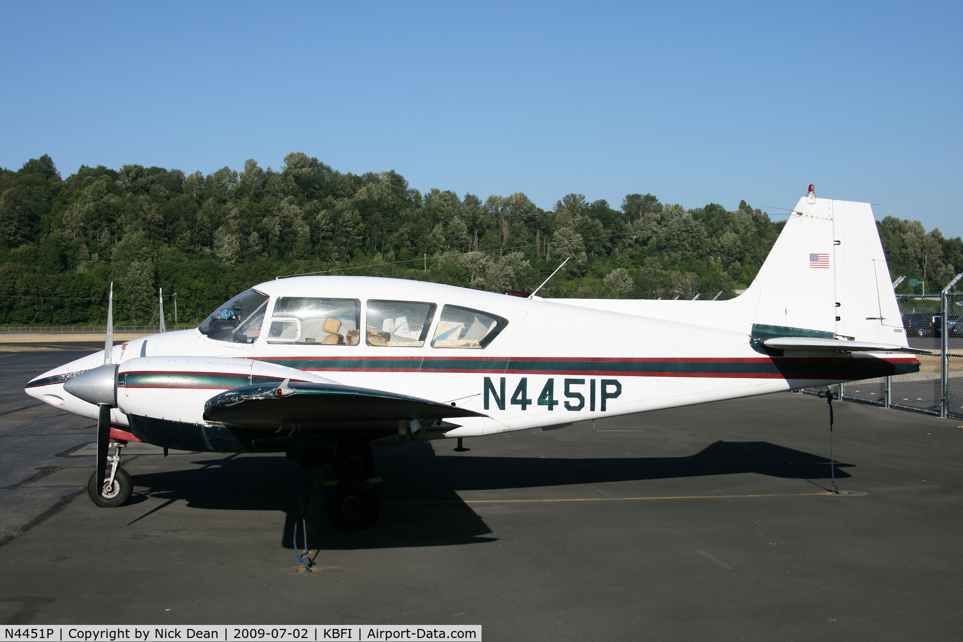N4451P, 1961 Piper PA-23-160 Apache C/N 23-1968, KBFI