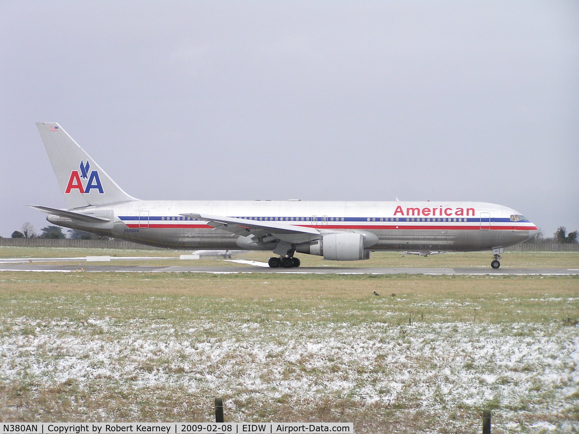 N380AN, 1993 Boeing 767-323 C/N 25449, American rolling