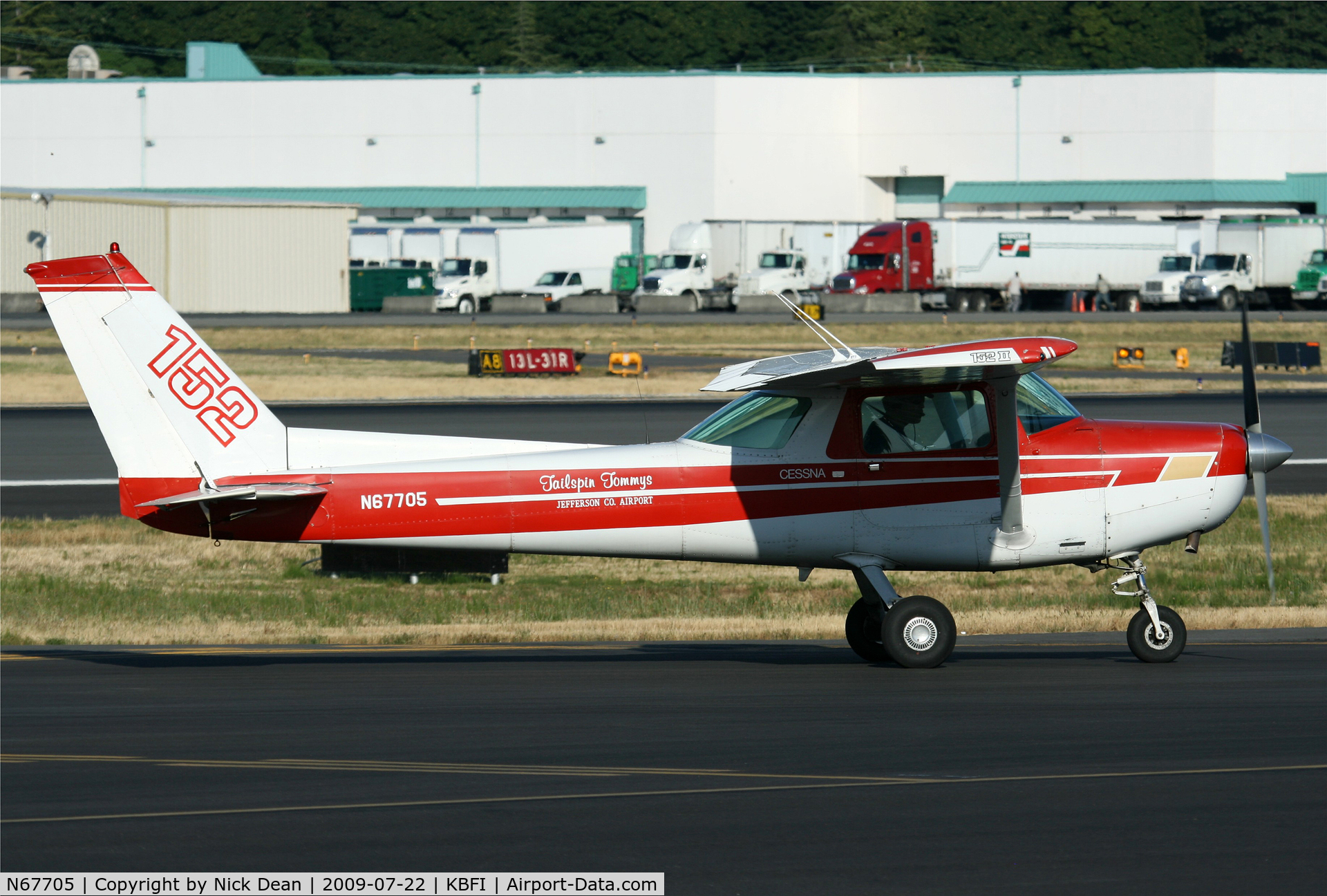 N67705, 1978 Cessna 152 C/N 15281971, KBFI