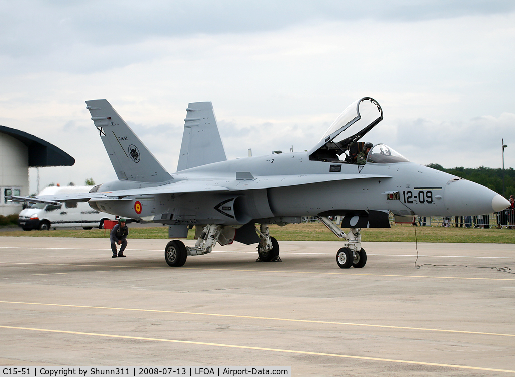 C15-51, McDonnell Douglas EF-18A+ Hornet C/N 0781/A567, Used as a demo during LFOA Airshow 2008
