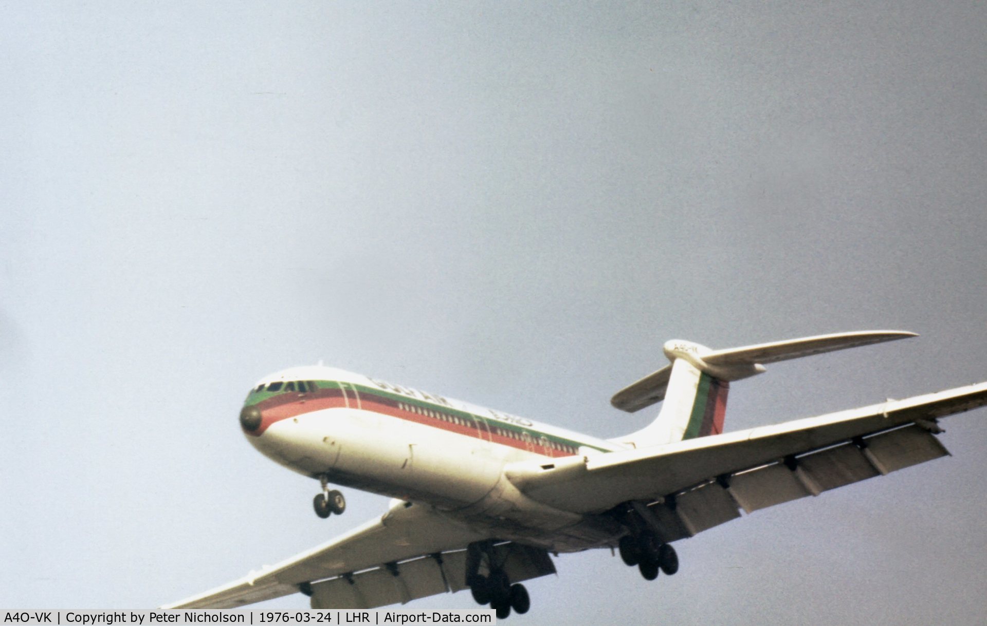 A4O-VK, 1964 Vickers VC10 Srs 1101 C/N 813, VC.10 of Gulf Air on final approach to London Heathrow in the Spring of 1976.