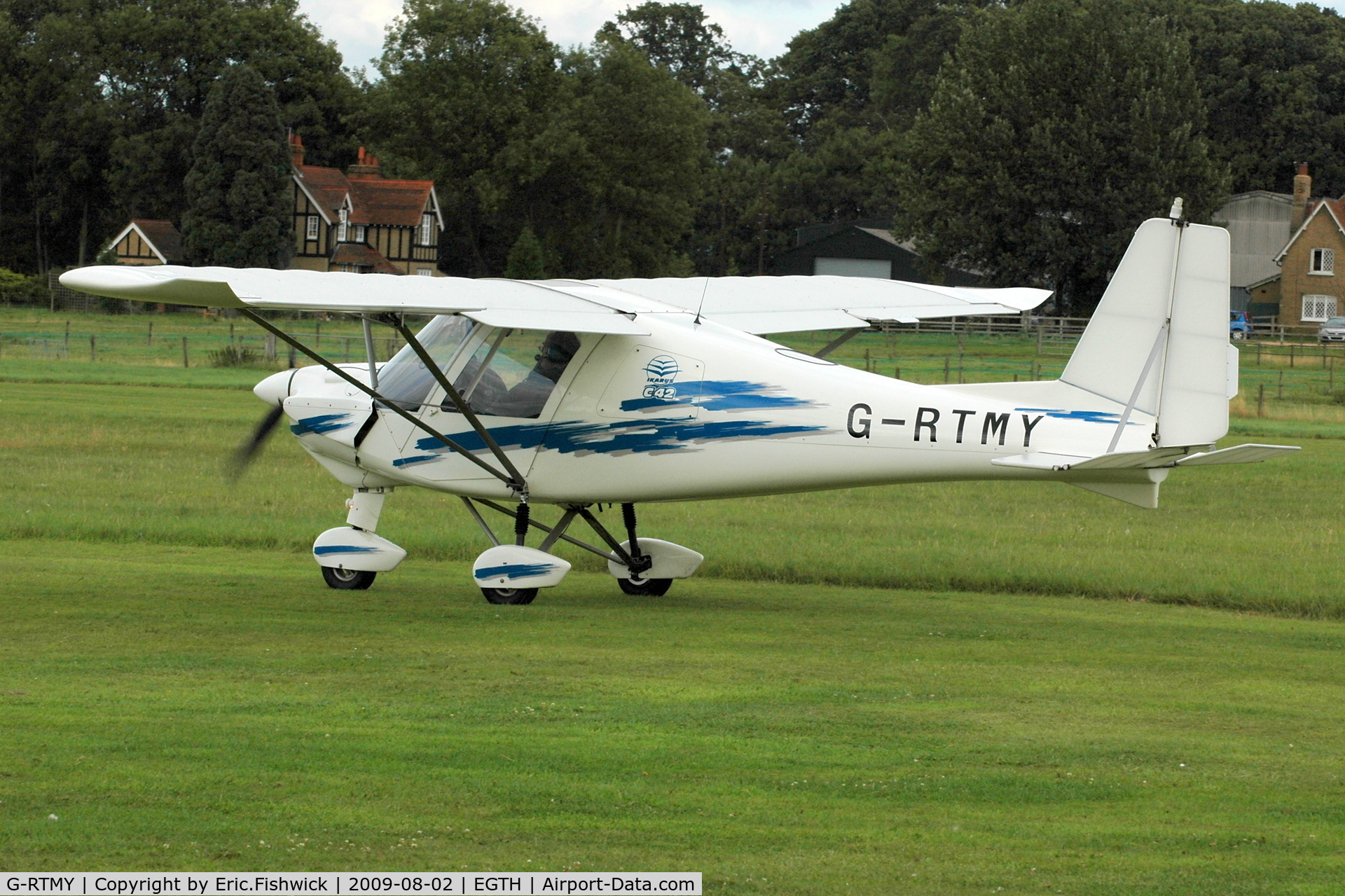 G-RTMY, 2005 Comco Ikarus C42 FB100 C/N 0502-6655, G-RTMY departing Shuttleworth Military Pagent Air Display Aug 09