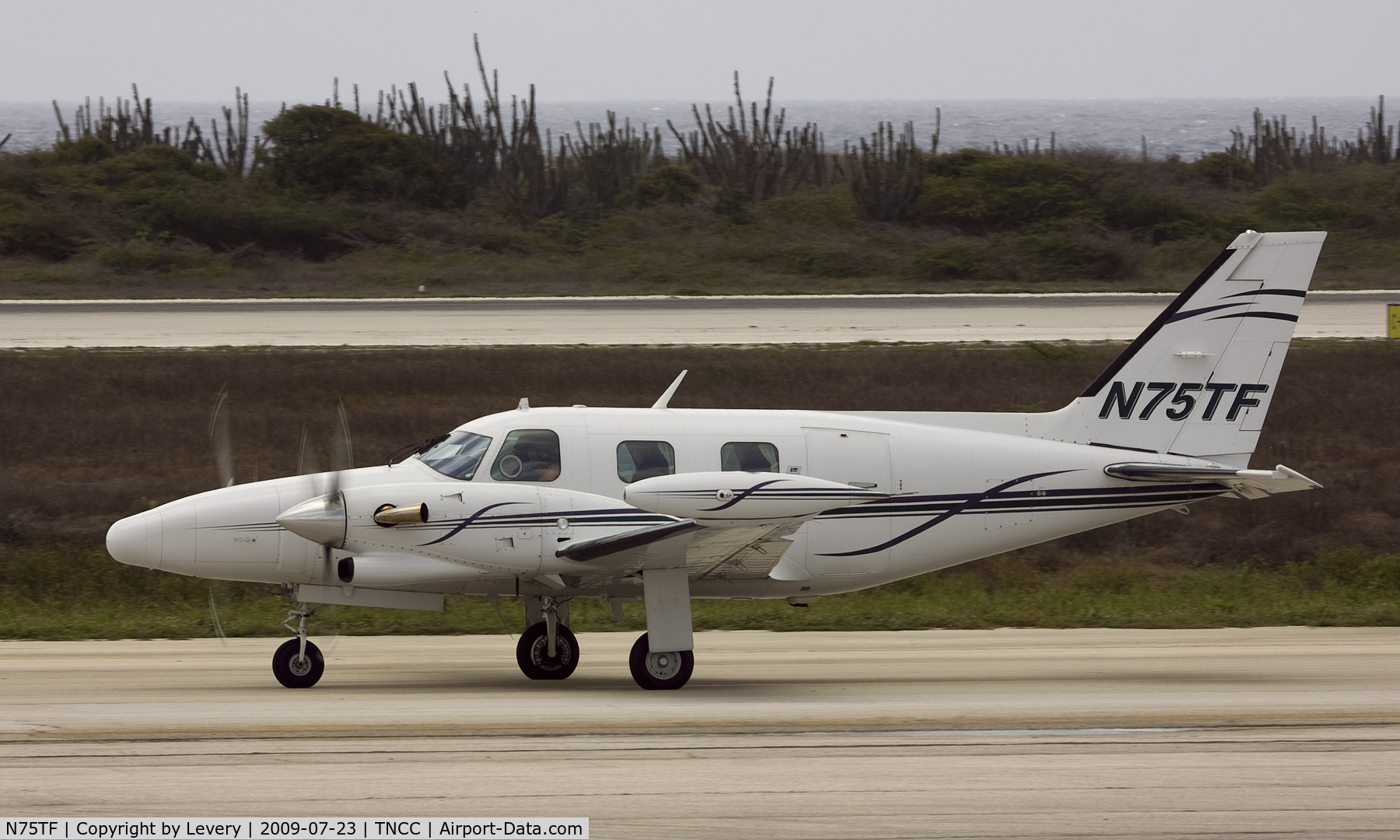 N75TF, Piper PA-31T C/N 31T-7820075, Taxi for departure.