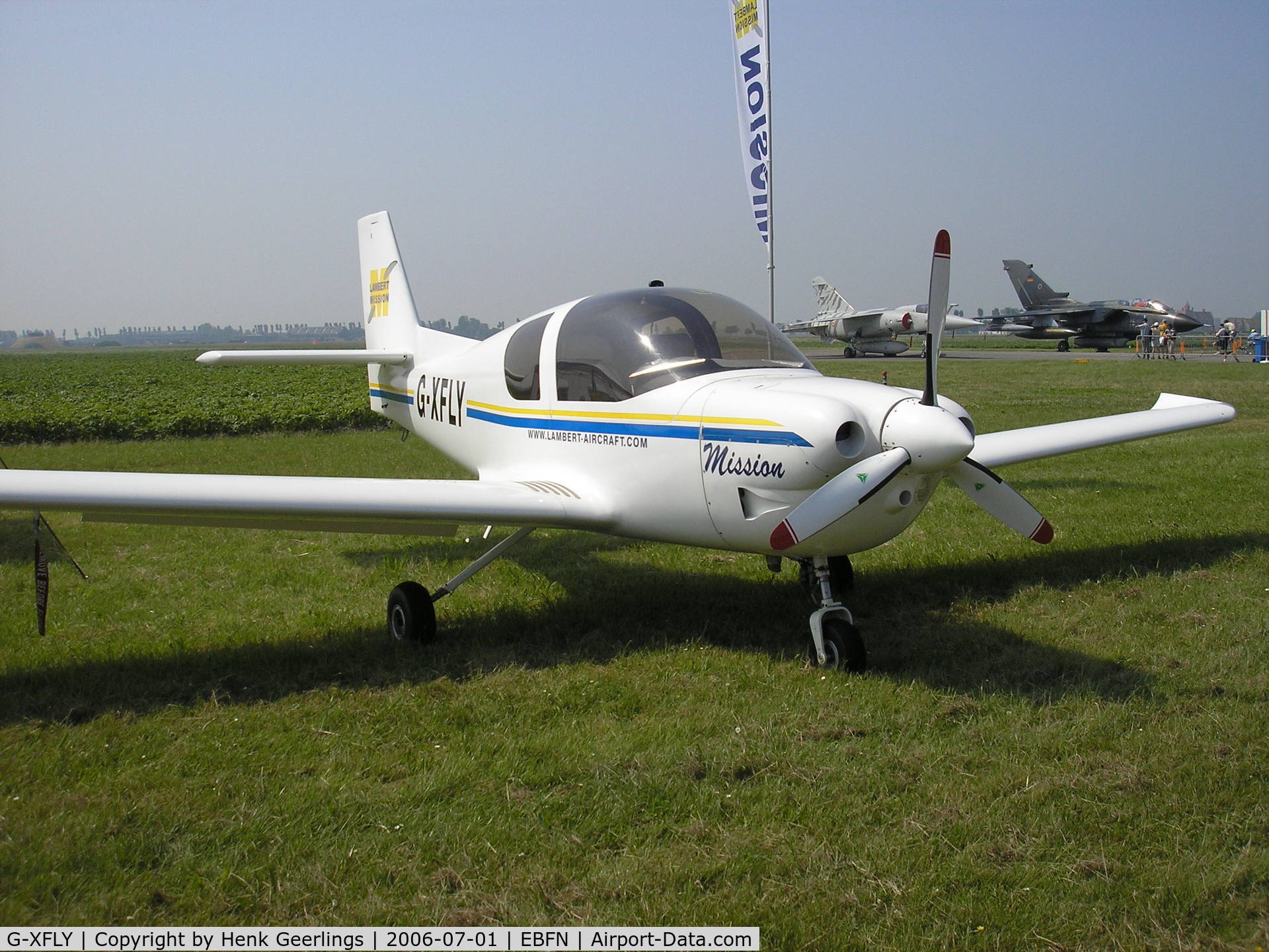 G-XFLY, 2004 Lambert Mission M212-100 C/N PFA 306-13380, Koksijde AFB , Belgian AF Open day