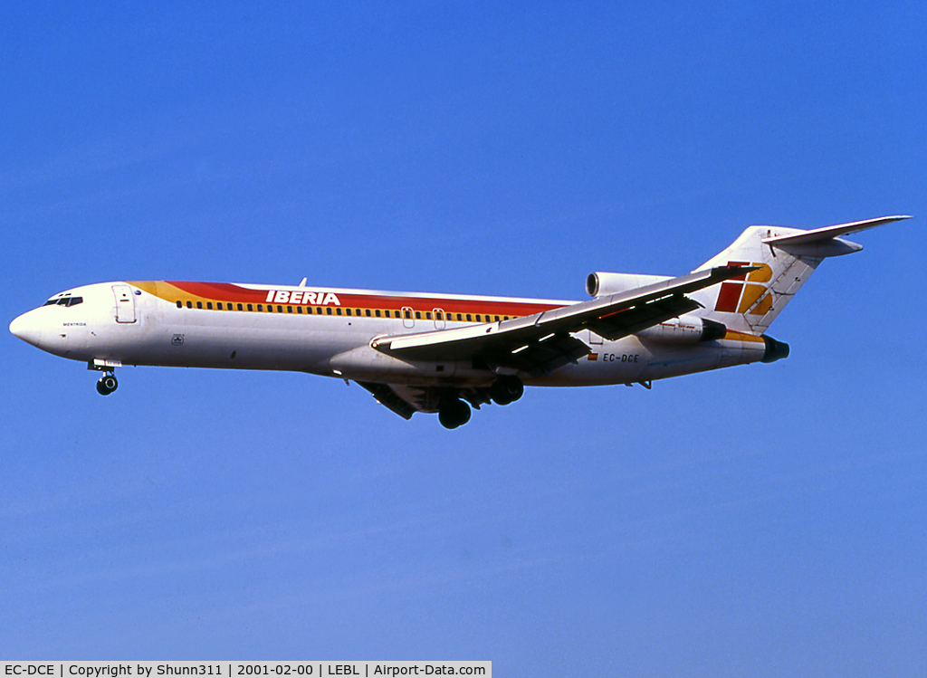 EC-DCE, 1978 Boeing 727-256 C/N 21611, Landing rwy 25