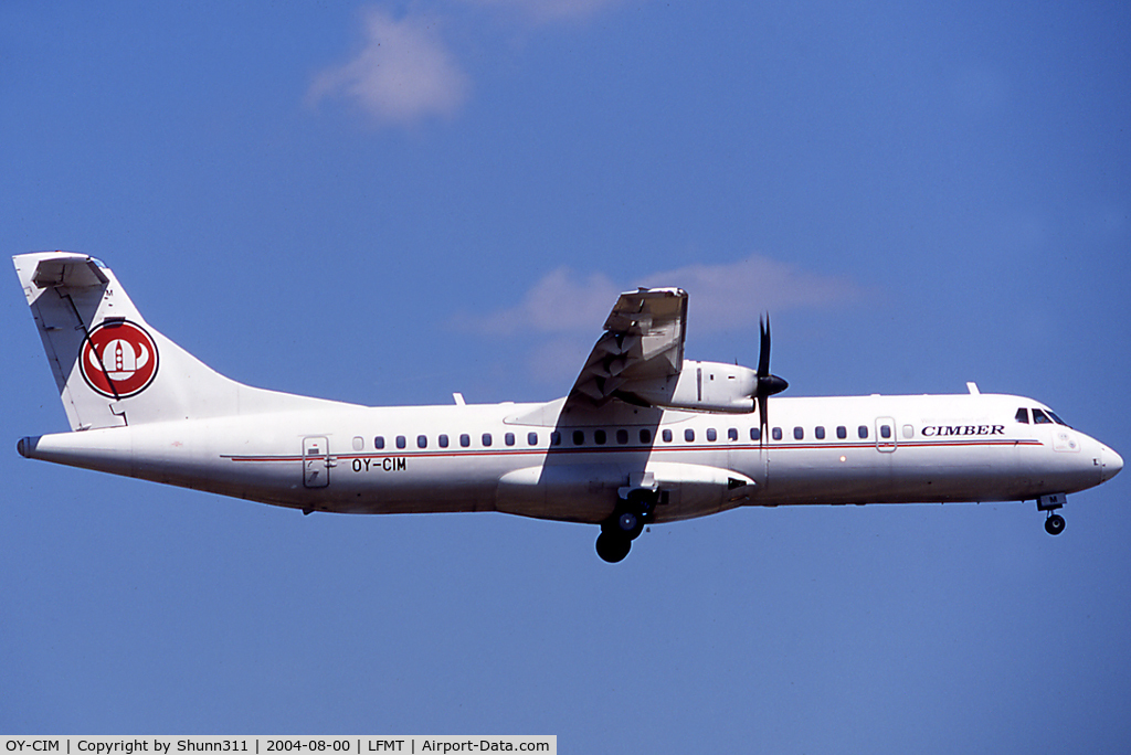 OY-CIM, 1995 ATR 72-212A C/N 468, On landing...