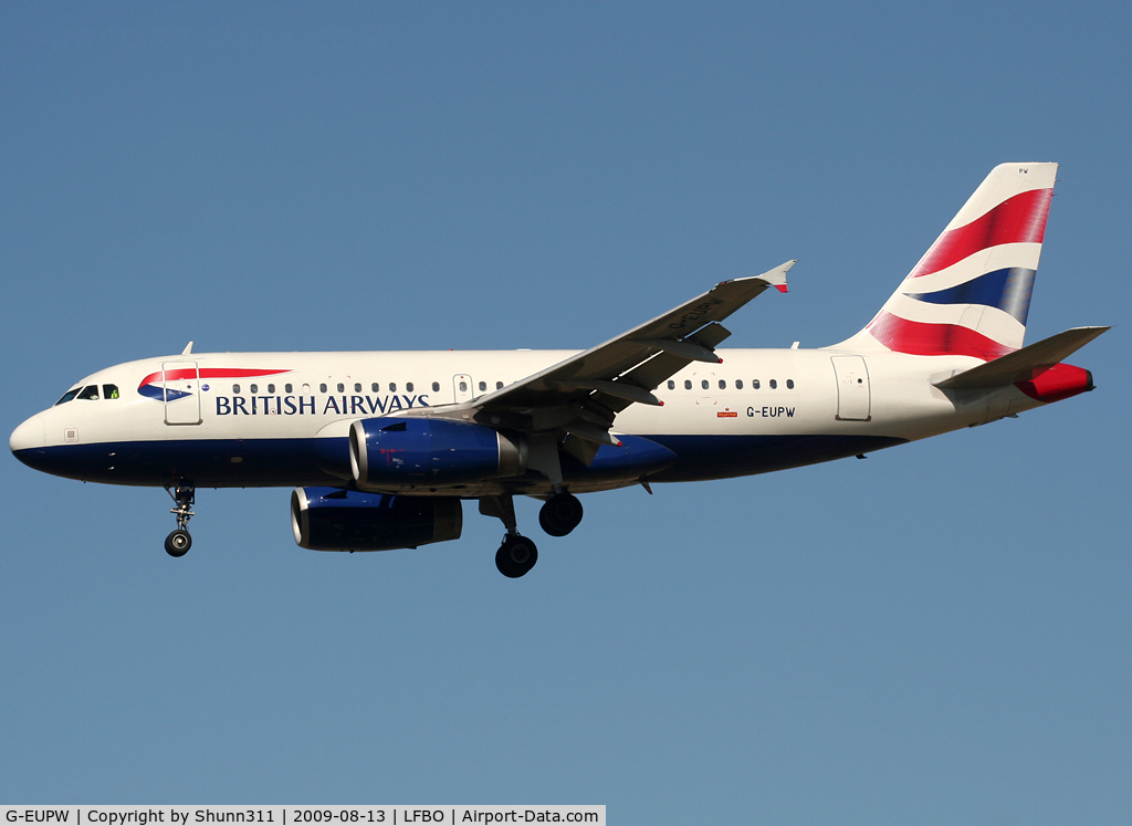 G-EUPW, 2001 Airbus A319-131 C/N 1440, Landing rwy 32L