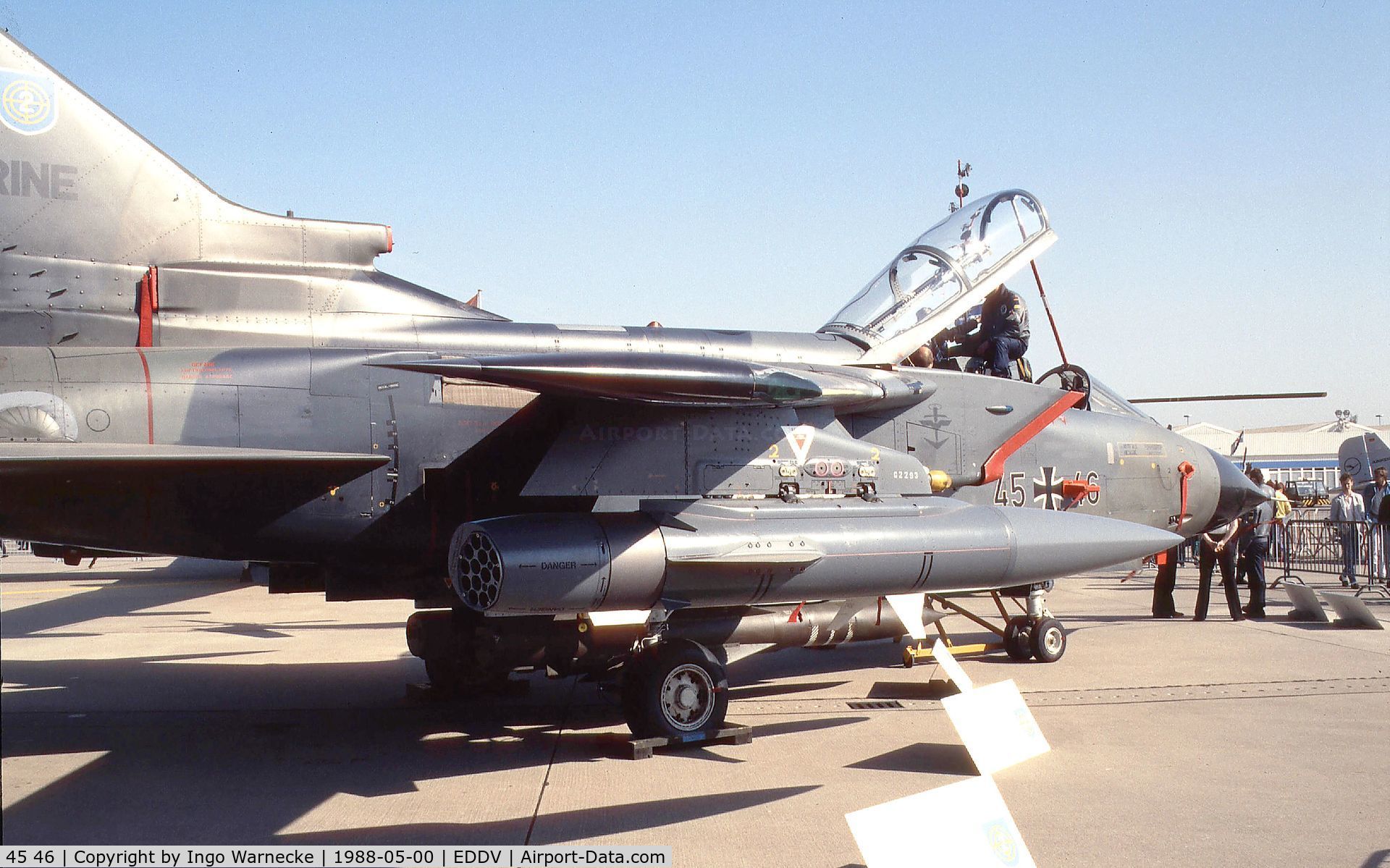 45 46, Panavia Tornado IDS C/N 616/GS194/4246, Panavia Tornado IDS of Marineflieger (German Navy) at the ILA 1988, Hannover