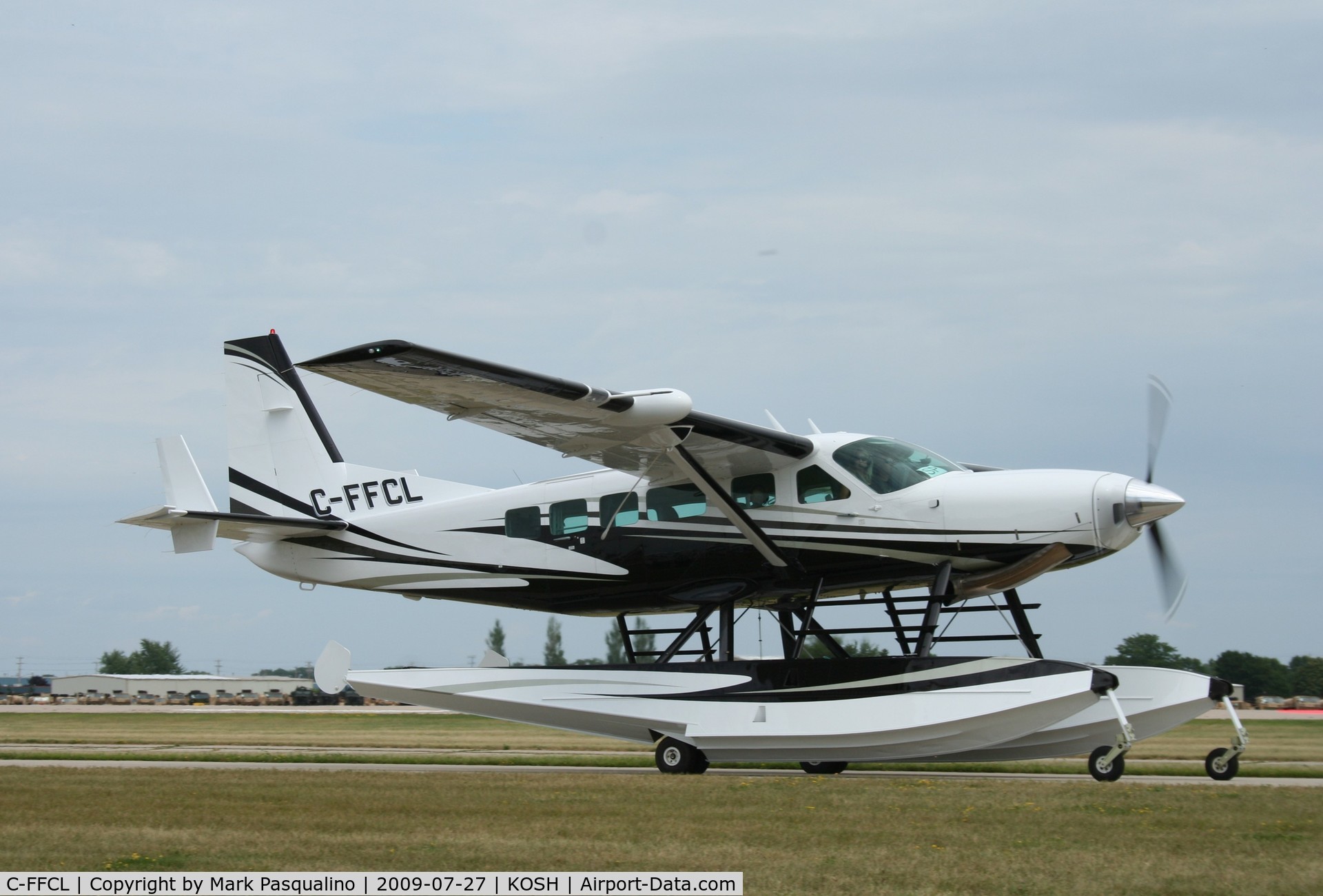 C-FFCL, 2003 Cessna 208 Caravan I C/N 20800301, Cessna 208